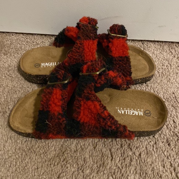 Magellan slippers - Picture 2 of 2